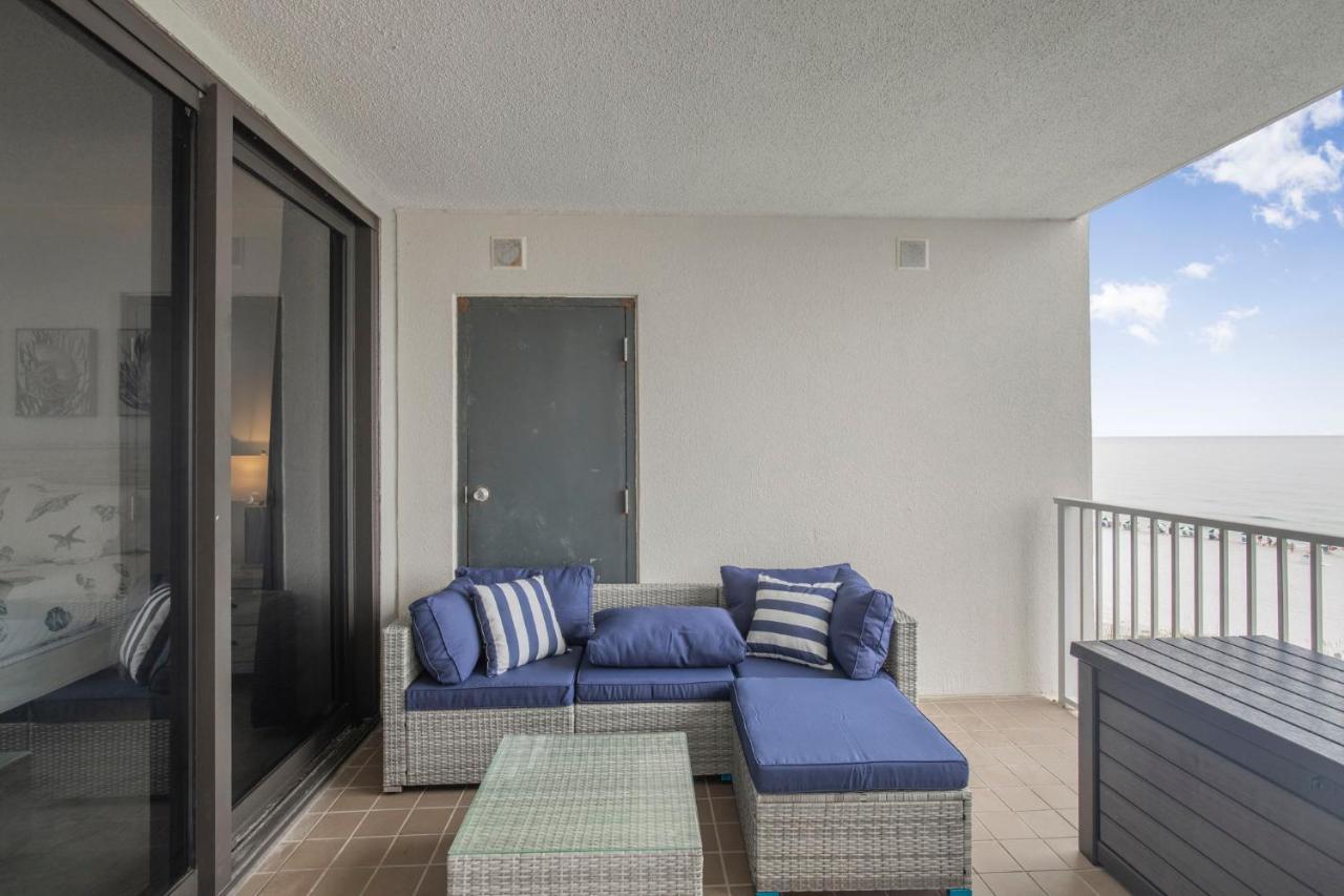 Pelican Pointe 506 By Collection *