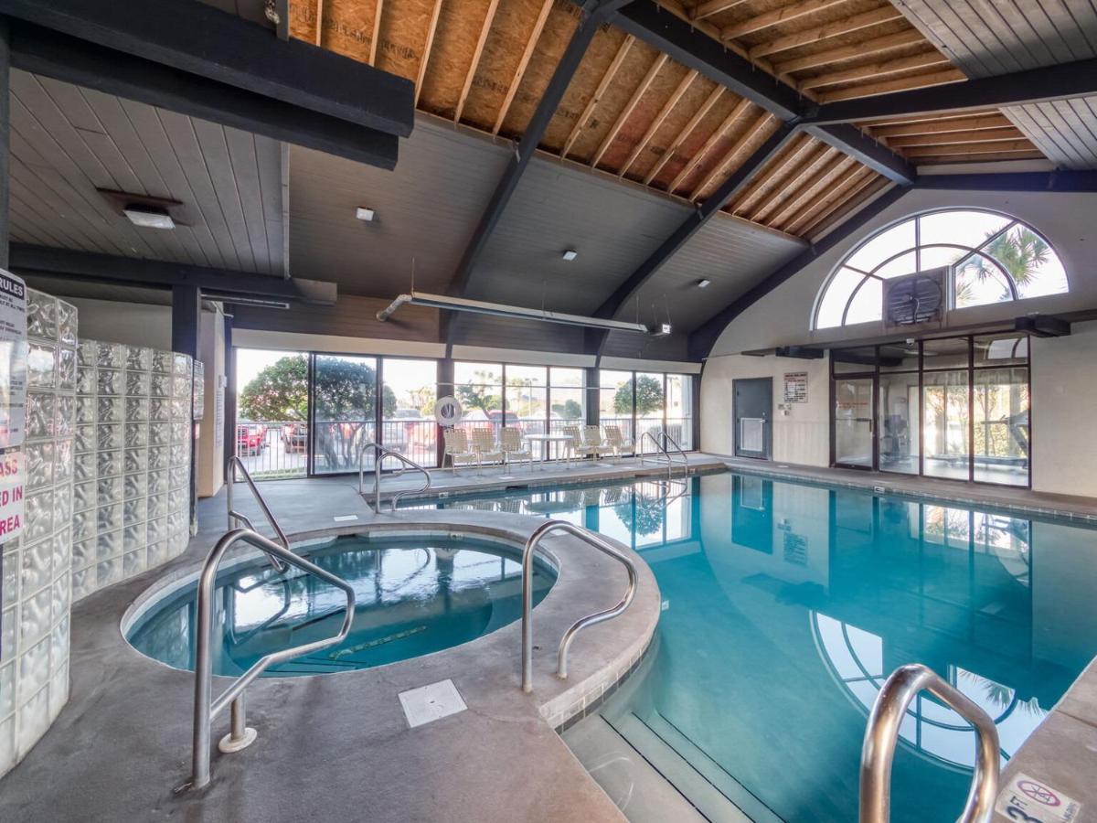 Pelican Pointe 506 By Collection *